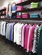 服裝業陷十年最重&ldquo;陰霾&rdquo; 李寧安踏忙去庫存 - 財經觀察 - 東南網