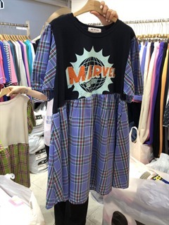 服裝商場實(shí)拍圖庫_全球服裝零售批發(fā)市場實(shí)拍_服裝展會(huì)實(shí)拍