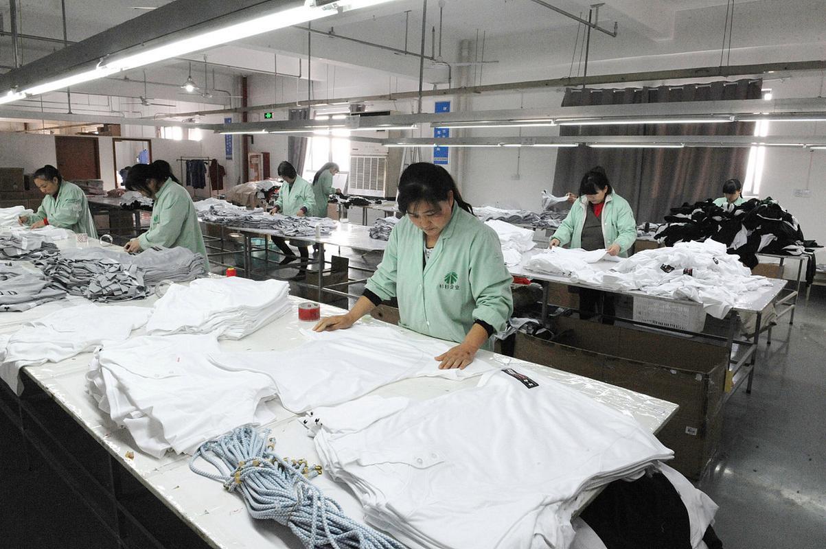 杭州某服裝廠員工離職被扣工資,認(rèn)為老板是故意刁難他,為了報(bào)復(fù)老板