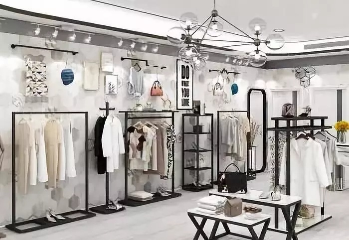 服裝店經營中，如何不讓顧客說衣服“貴”？——服裝輔料銷售策略